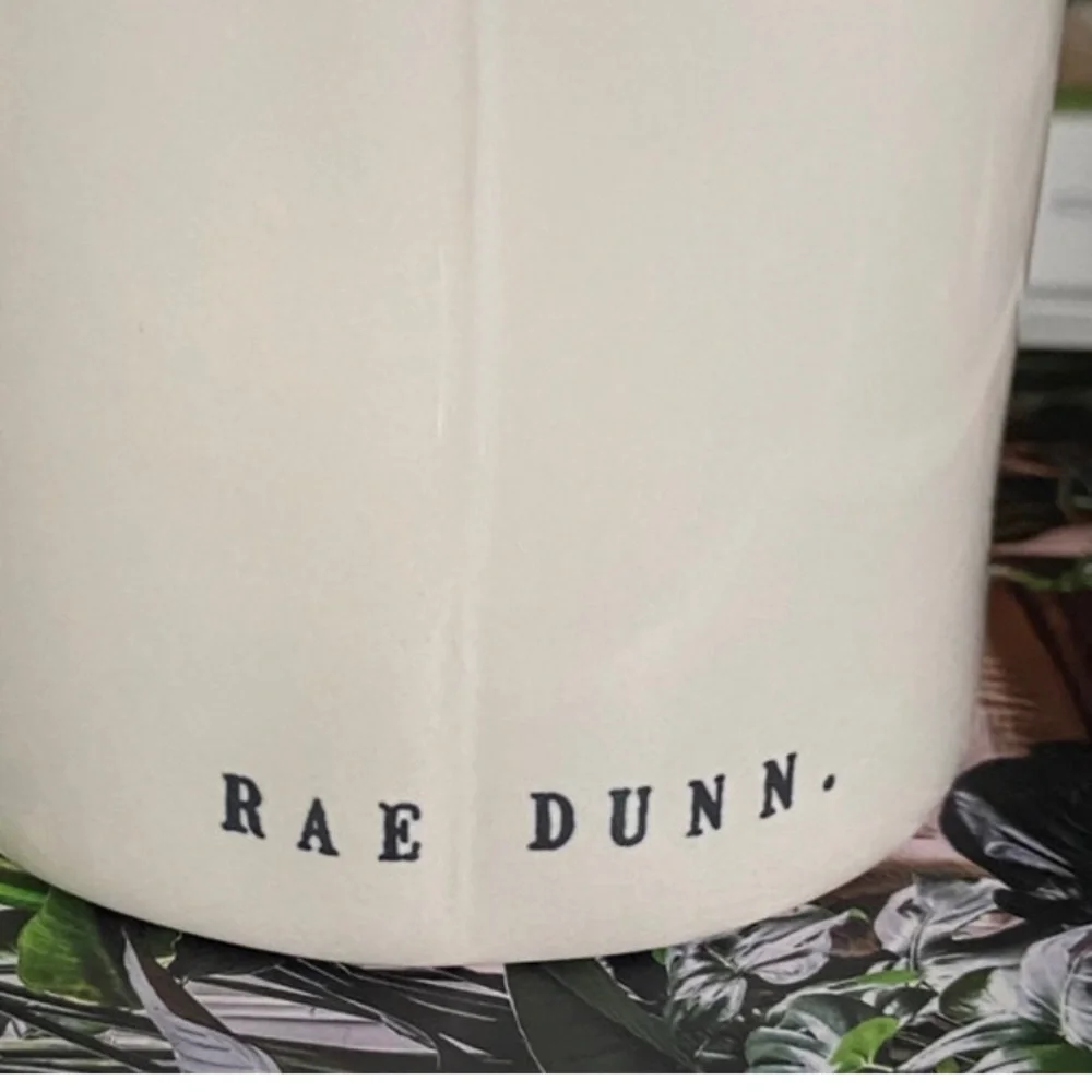 Rae Dunn EUCALYPTUS Scented Candle in Ceramic - Picture 6 of 8